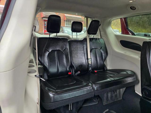 2021 Chrysler Voyager LXI