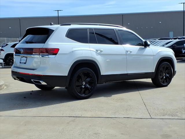 2026 Volkswagen Atlas SE with Technology