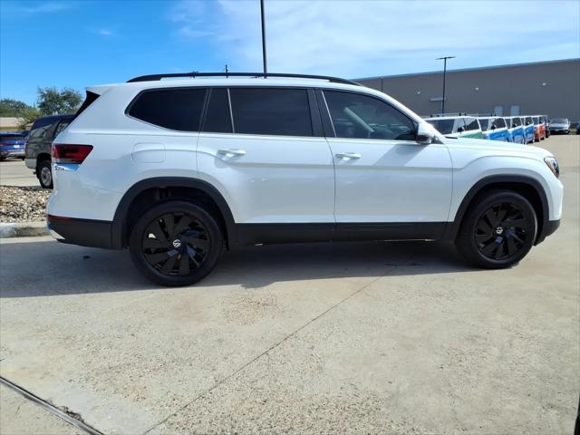 2026 Volkswagen Atlas SE with Technology