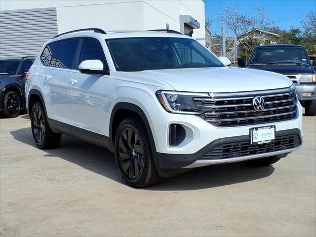 2026 Volkswagen Atlas SE with Technology