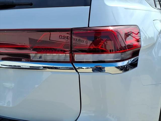 2026 Volkswagen Atlas SE with Technology