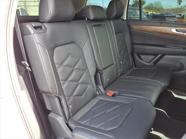 2026 Volkswagen Atlas SE with Technology