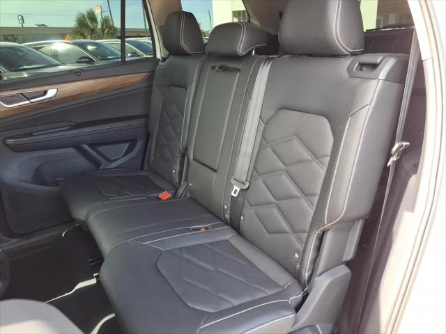 2026 Volkswagen Atlas SE with Technology