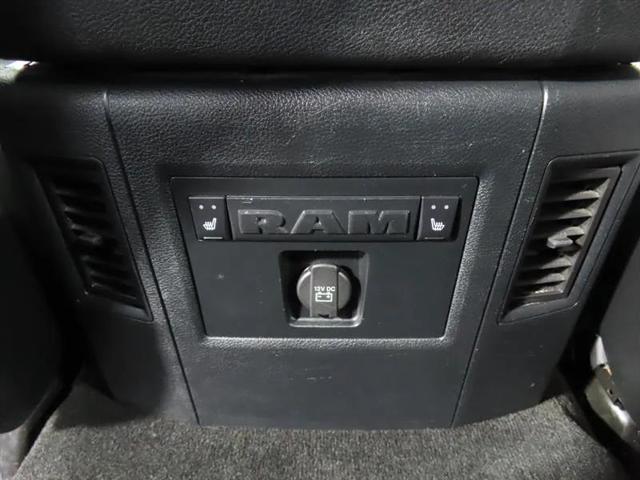 2017 Ram 1500 Laramie Crew Cab 4x4 5'7" Box