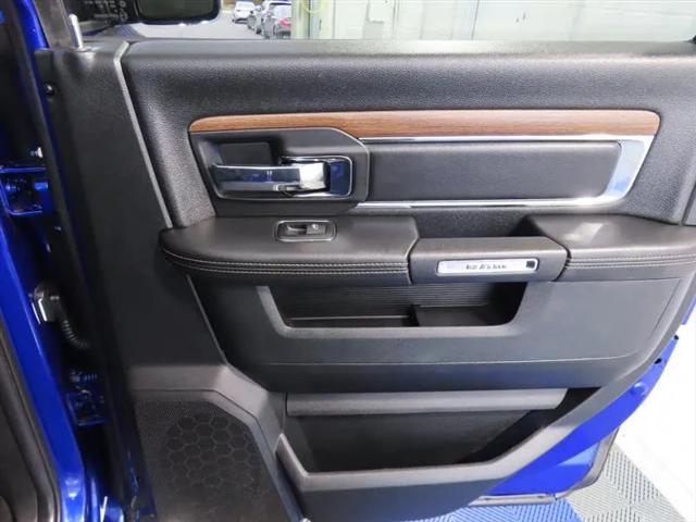 2017 Ram 1500 Laramie Crew Cab 4x4 5'7" Box