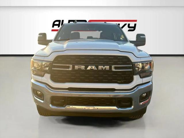 2024 Ram 3500 Big Horn Crew Cab 4x4 8' Box