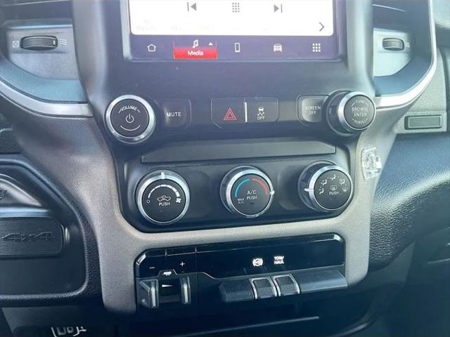 2024 Ram 3500 Big Horn Crew Cab 4x4 8' Box