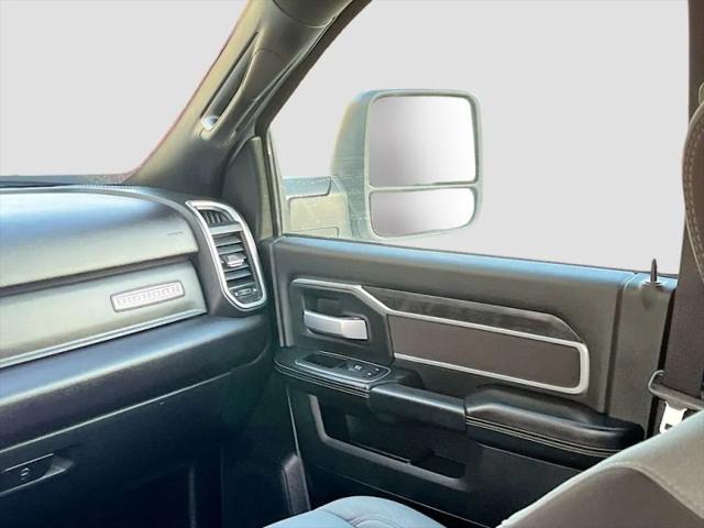 2024 Ram 3500 Big Horn Crew Cab 4x4 8' Box