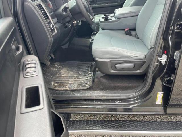 2017 Ram 1500 Express Crew Cab 4x4 5'7" Box