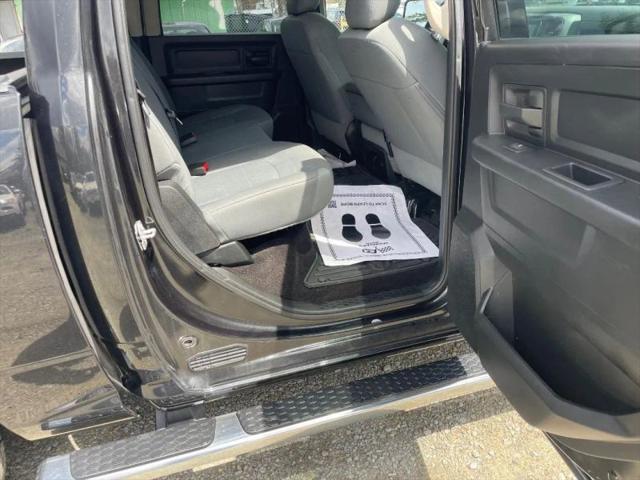 2017 Ram 1500 Express Crew Cab 4x4 5'7" Box