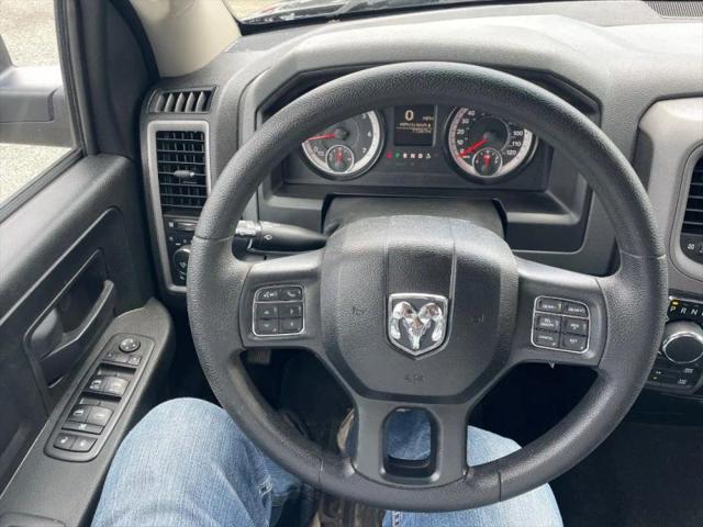 2017 Ram 1500 Express Crew Cab 4x4 5'7" Box
