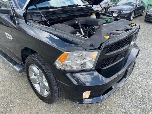 2017 Ram 1500 Express Crew Cab 4x4 5'7" Box