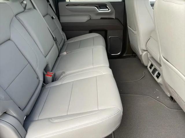 2026 GMC Sierra 2500HD Crew Cab, Standard Bed, SLT, 4WD