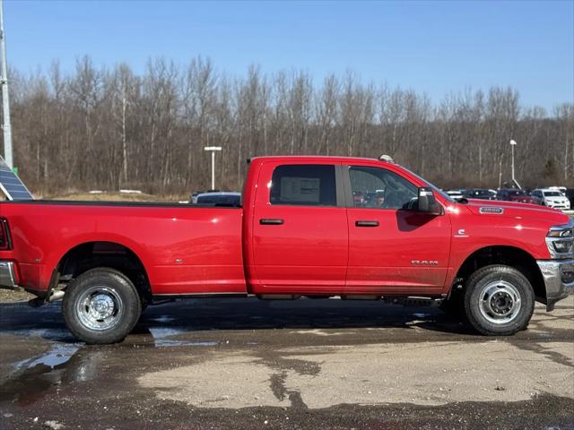 2026 Ram 3500 Big Horn Crew Cab 4x4 8' Box
