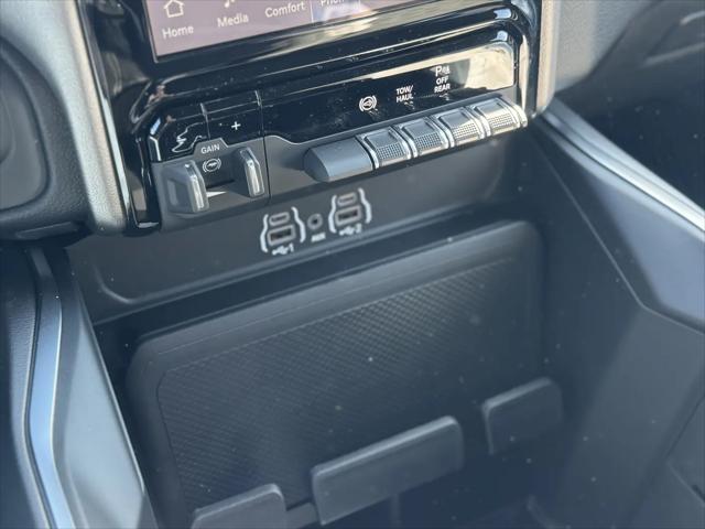 2026 Ram 3500 Big Horn Crew Cab 4x4 8' Box