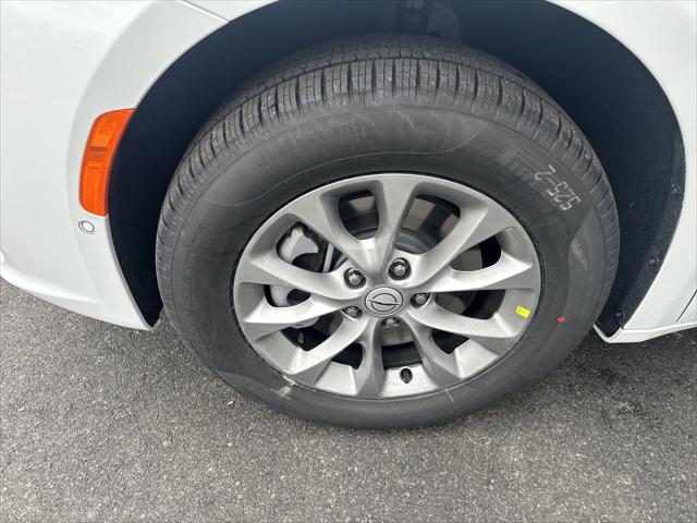 2026 Chrysler Pacifica Limited AWD