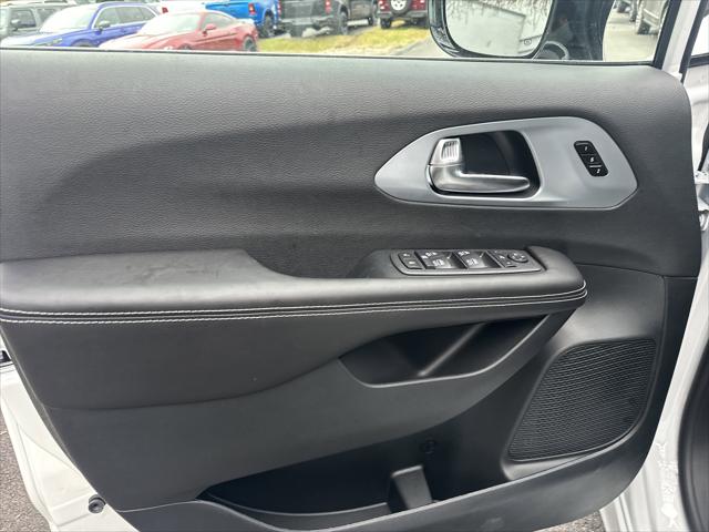 2026 Chrysler Pacifica Limited AWD