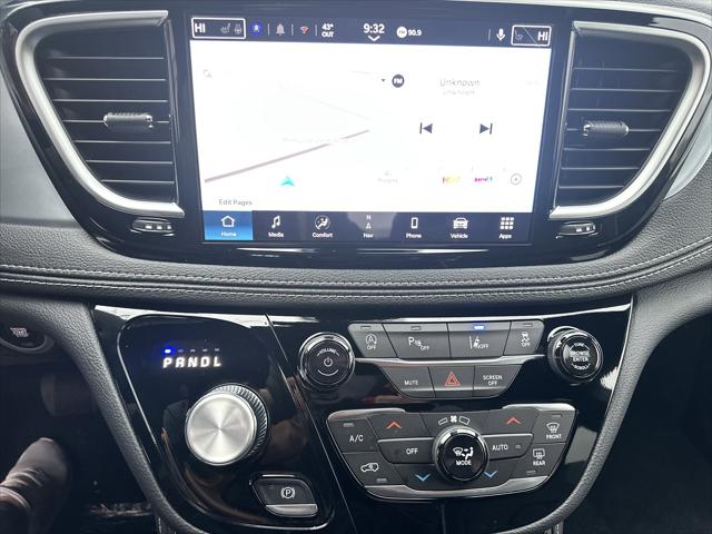 2026 Chrysler Pacifica Limited AWD