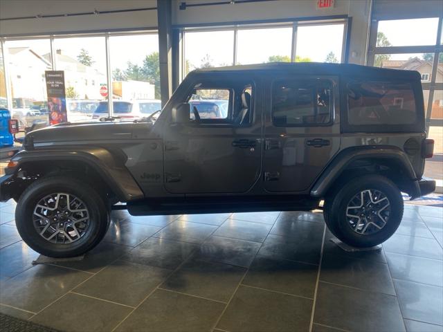 2025 Jeep Wrangler 4-Door Sahara 4x4