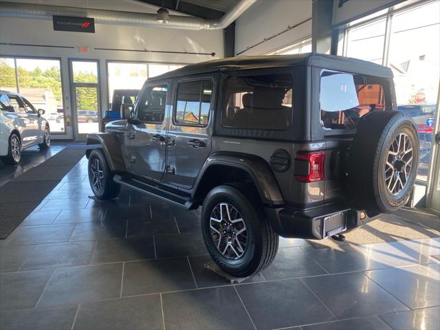 2025 Jeep Wrangler 4-Door Sahara 4x4