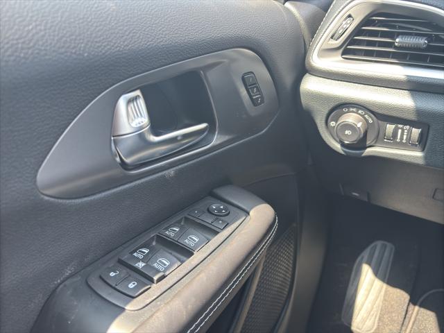 2026 Chrysler Pacifica Select AWD