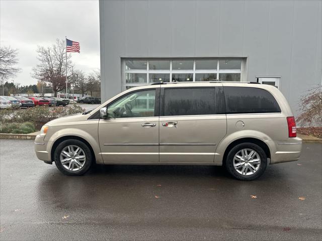2008 Chrysler Town and Country Limited