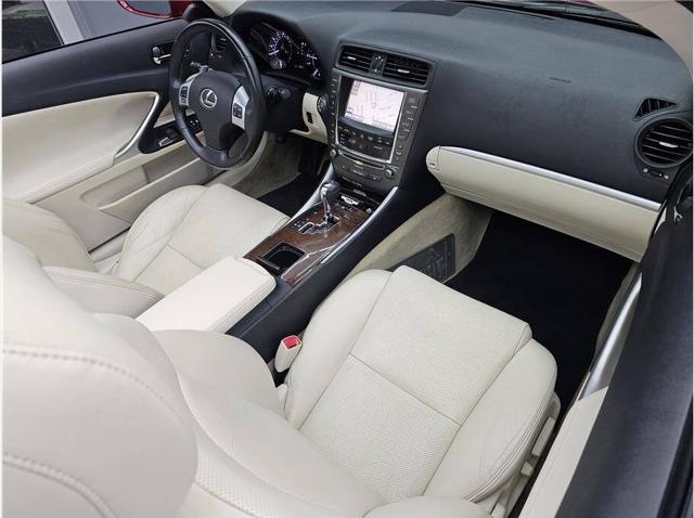 2014 Lexus IS 250C Base 2dr Convertible