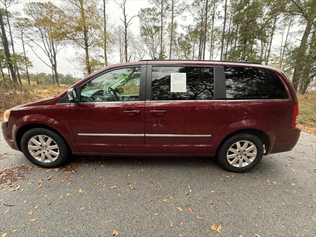 2009 Chrysler Town & Country Touring