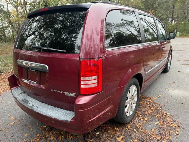 2009 Chrysler Town & Country Touring
