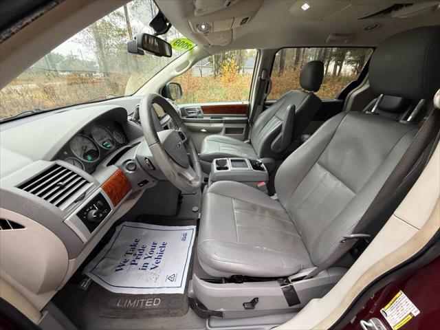 2009 Chrysler Town & Country Touring