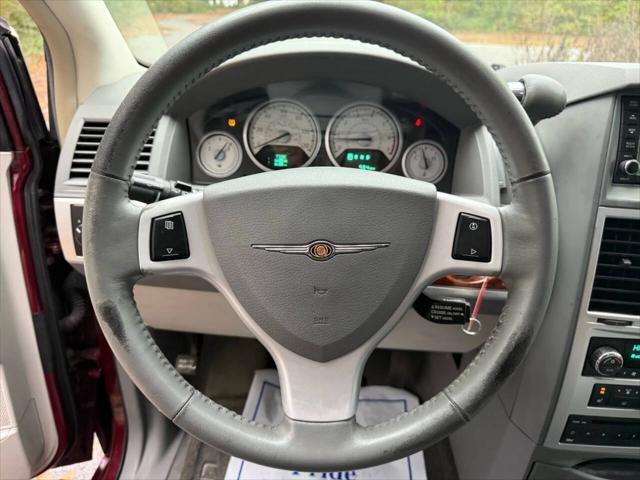 2009 Chrysler Town & Country Touring