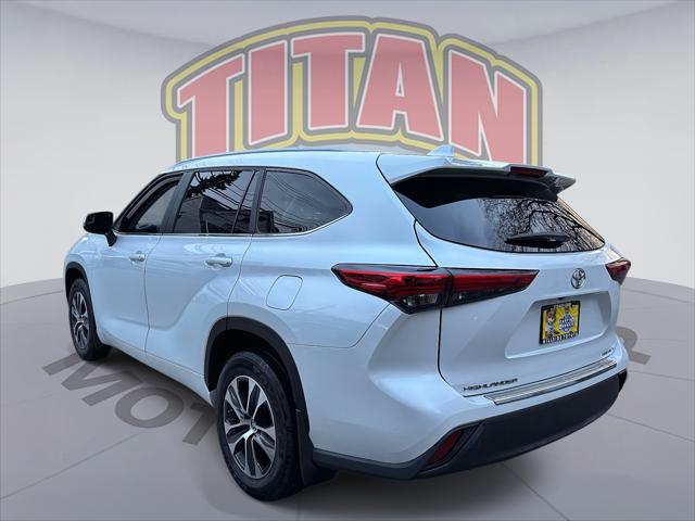 2023 Toyota Highlander XLE [2]