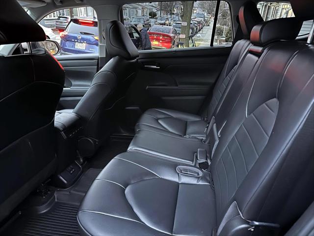 2023 Toyota Highlander XLE [16]