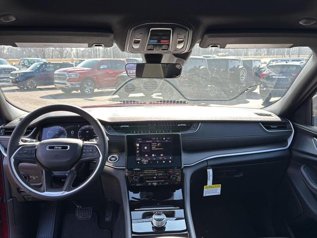 2026 Jeep Grand Cherokee GRAND CHEROKEE LAREDO X 4X4