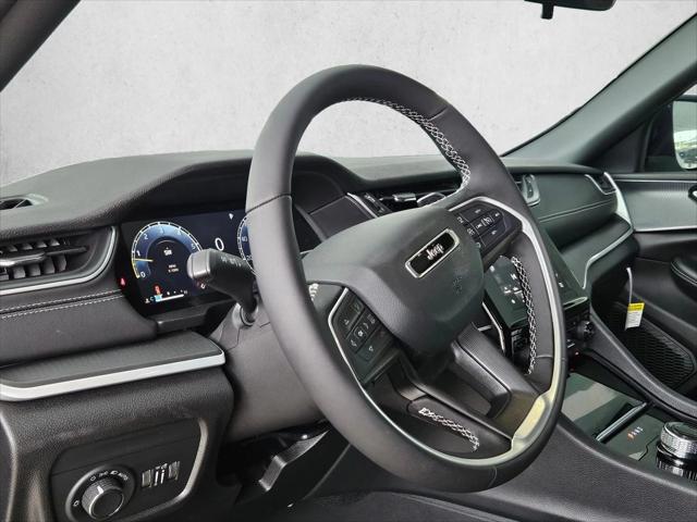 2026 Jeep Grand Cherokee Altitude 4x2
