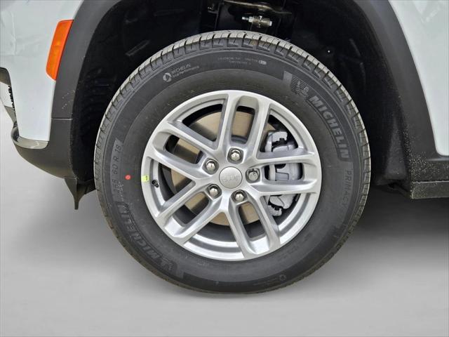 2026 Jeep Grand Cherokee Altitude 4x2