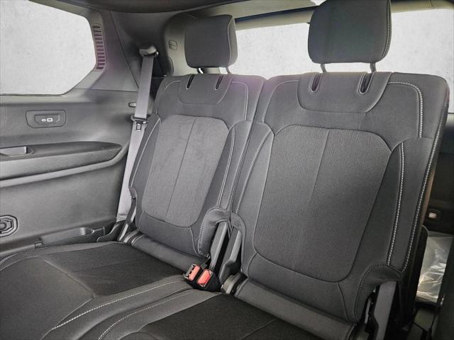 2026 Jeep Grand Cherokee Altitude 4x2