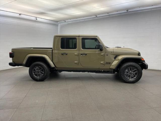 2026 Jeep Gladiator GLADIATOR SPORT S 4X4 2026 Jeep Gladiator GLADIATOR SPORT S 4X4