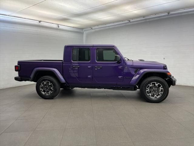 2026 Jeep Gladiator GLADIATOR SAHARA 4X4