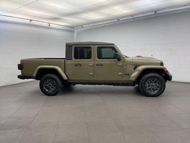 2026 Jeep Gladiator GLADIATOR SPORT S 4X4 2026 Jeep Gladiator GLADIATOR SPORT S 4X4