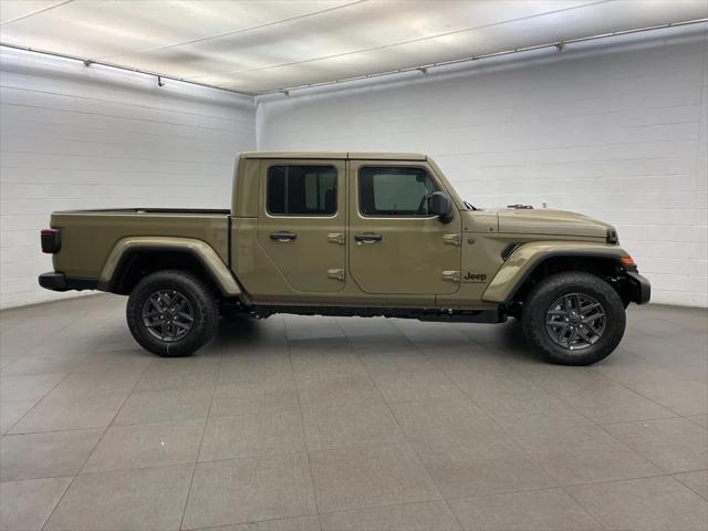 2026 Jeep Gladiator GLADIATOR SPORT S 4X4 2026 Jeep Gladiator GLADIATOR SPORT S 4X4