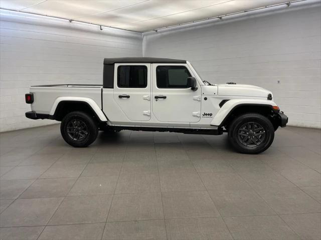 2026 Jeep Gladiator GLADIATOR SPORT S 4X4 2026 Jeep Gladiator GLADIATOR SPORT S 4X4