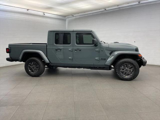 2026 Jeep Gladiator GLADIATOR SPORT S 4X4 2026 Jeep Gladiator GLADIATOR SPORT S 4X4