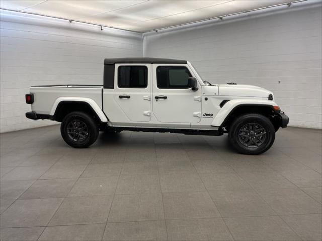 2026 Jeep Gladiator GLADIATOR SPORT S 4X4 2026 Jeep Gladiator GLADIATOR SPORT S 4X4