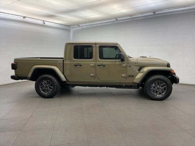 2026 Jeep Gladiator GLADIATOR SPORT S 4X4 2026 Jeep Gladiator GLADIATOR SPORT S 4X4