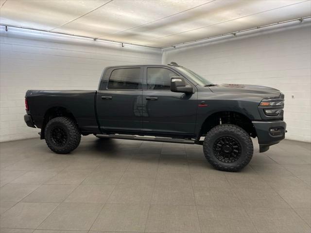 2026 RAM Ram 2500 RAM 2500 BLACK EXPRESS CREW CAB 4X4 64 BOX