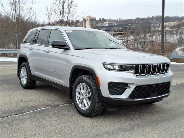2026 Jeep Grand Cherokee GRAND CHEROKEE LAREDO X 4X4