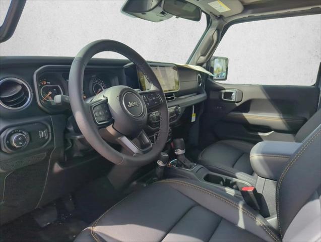 2026 Jeep Gladiator GLADIATOR SAHARA 4X4