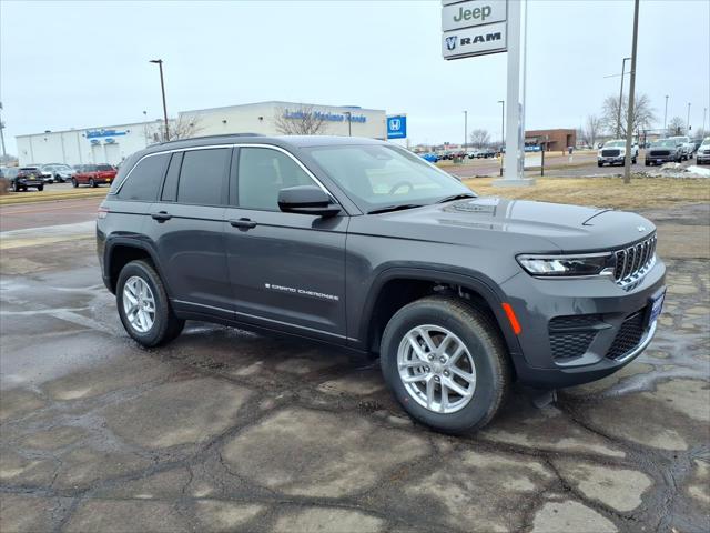 2026 Jeep Grand Cherokee GRAND CHEROKEE LAREDO X 4X4