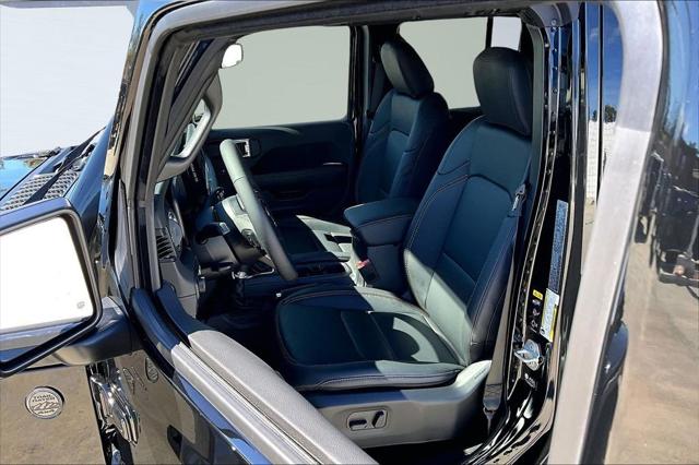 2026 Jeep Gladiator GLADIATOR SAHARA 4X4